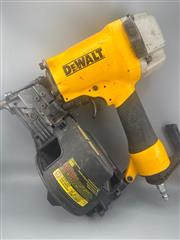 J06-DEWALT NAILER